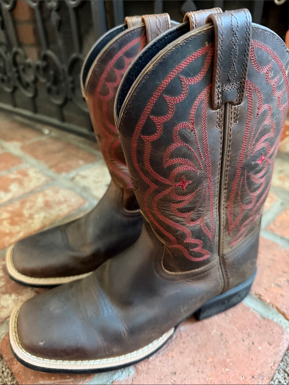 Ariat Kids Boots - Size 2